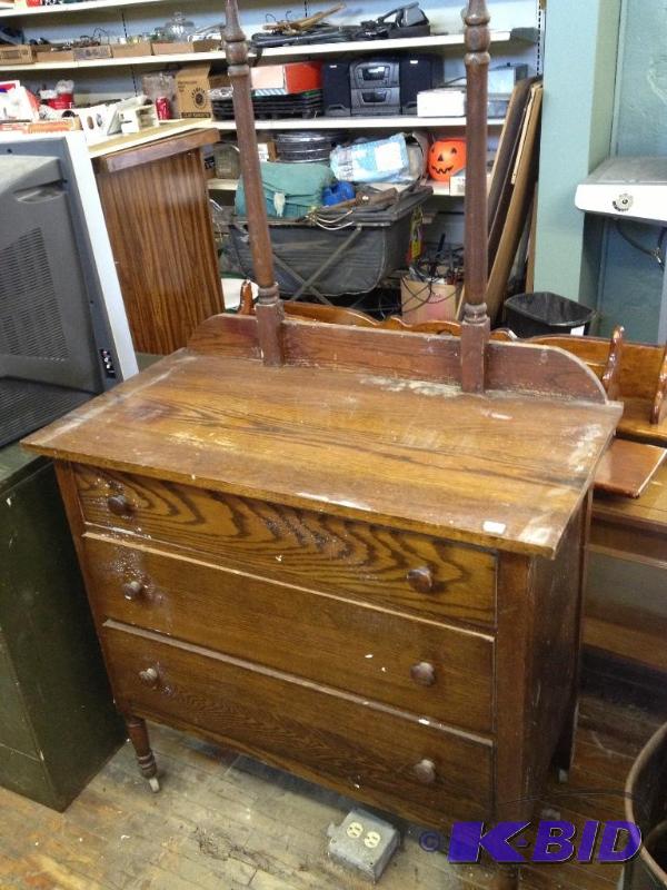 lot 11 image: Vintage Dresser with Tilting Mirror   Al...