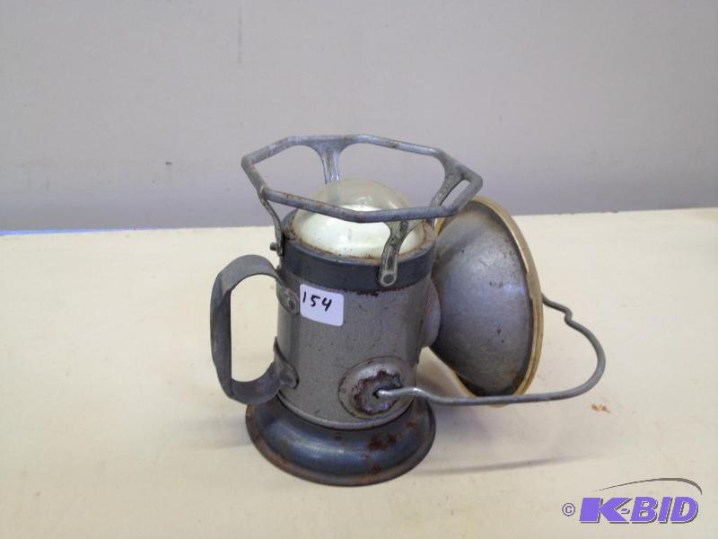 lot 154 image: Emergency Lamp ...