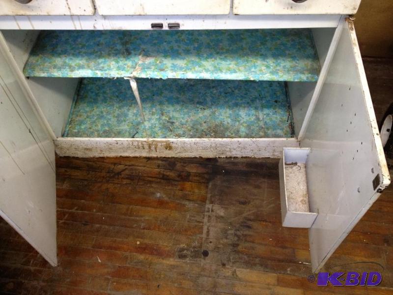 lot 16 image: Vintage Pantry Cabinet  Great For the Garage&...