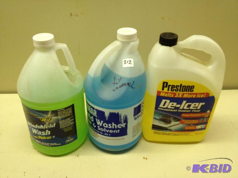 lot 212 image: Windshield De-Icer  Washing Fluid ...
