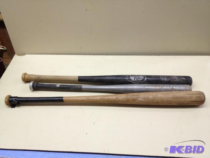 lot 229 image: Baseball  Softball Bats ...