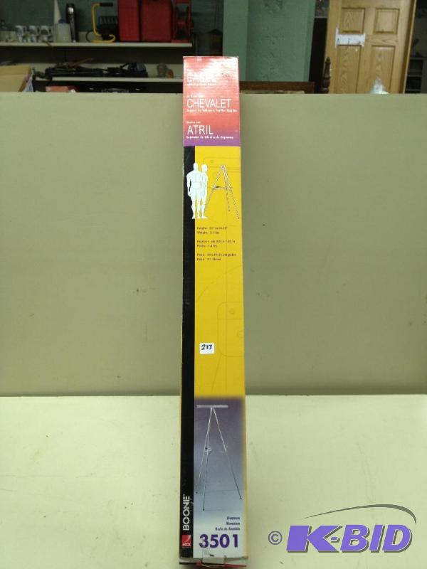 lot 233 image: Easel  New In Box ...