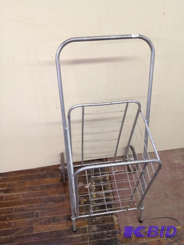 lot 26 image: Push Cart ...