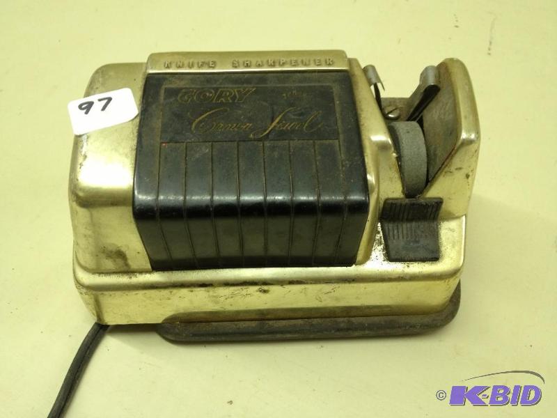 lot 97 image: Knife Sharpener  Does Not Power On ...