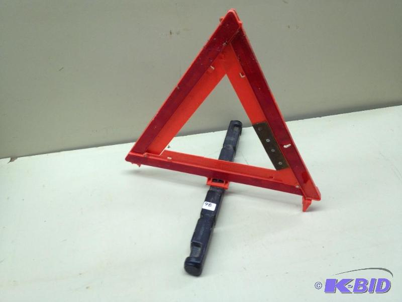 lot 98 image: Triangle Flare ...