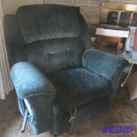 Over-sized Recliner