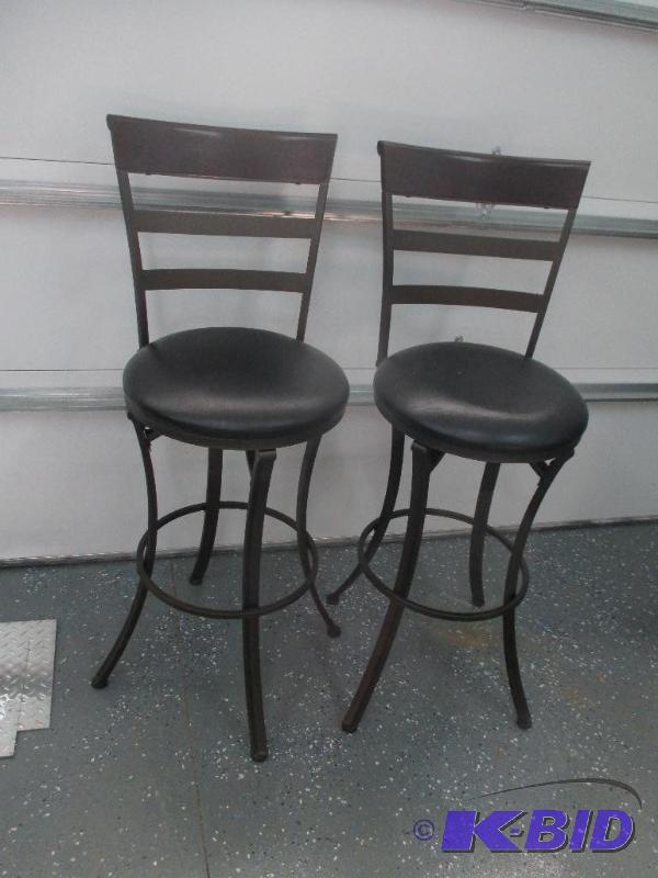 2 Swivel Bar Stools New