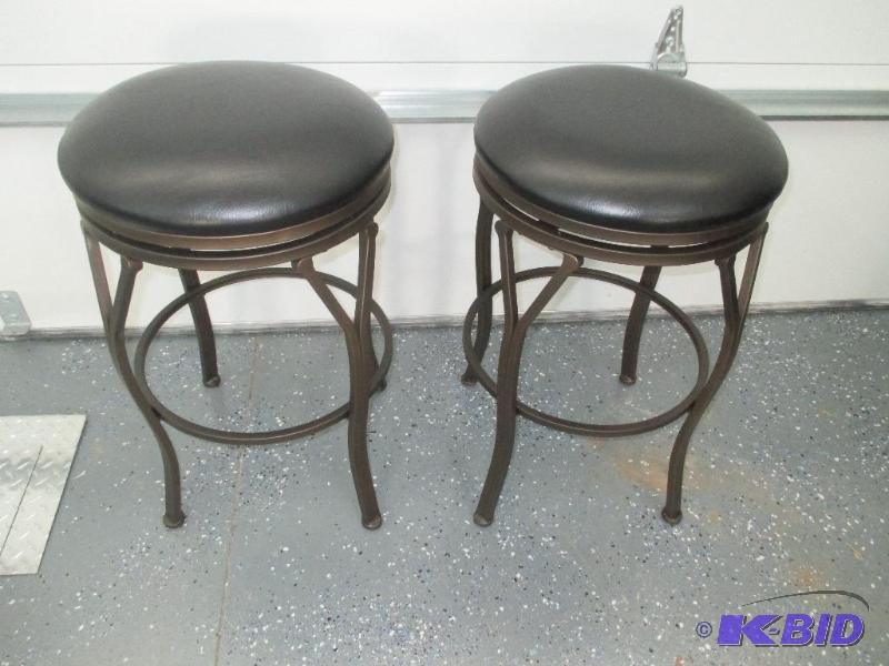 2 Swivel Bar Stools New