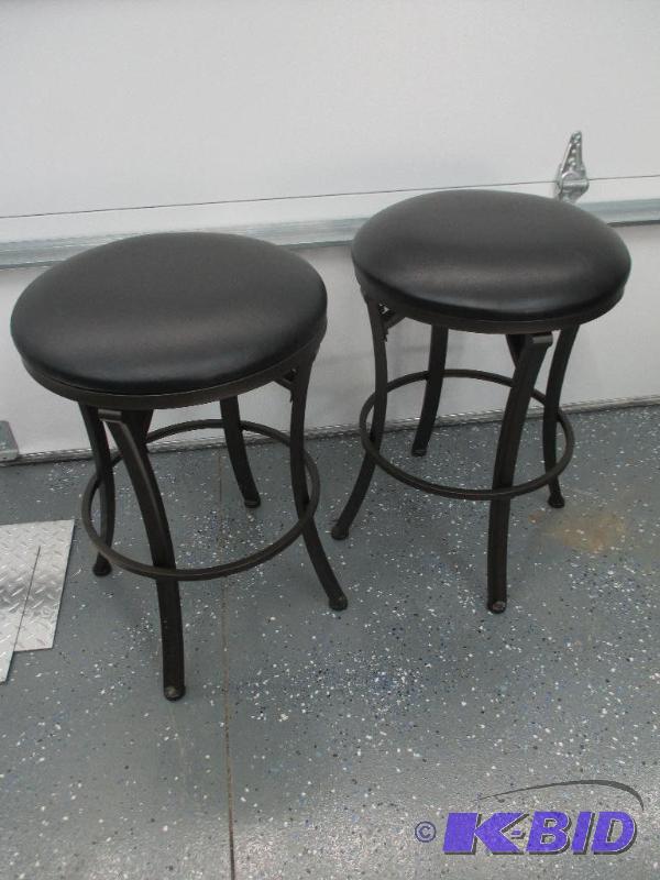 2 Swivel Bar Stools New