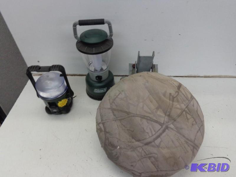 lot 116 image: Swivel Lamps   Hunting &  Nice Camping La...