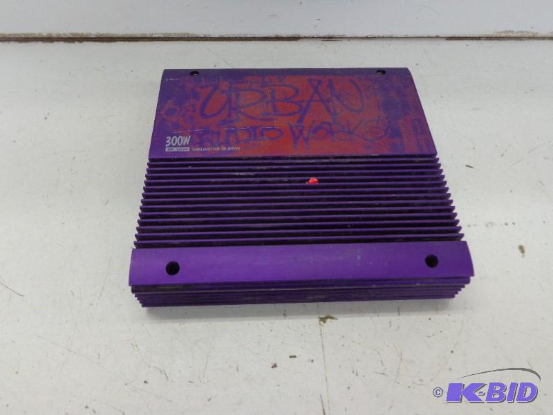 lot 119 image: Hi Drive Power amp   Darlington  300 W.  UX-2...