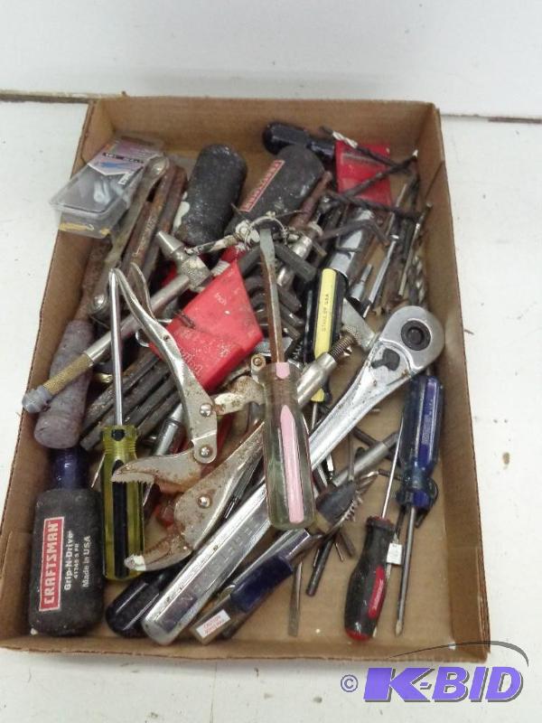 lot 121 image: Various Tools   Ratchets  Screwdrivers  More ...