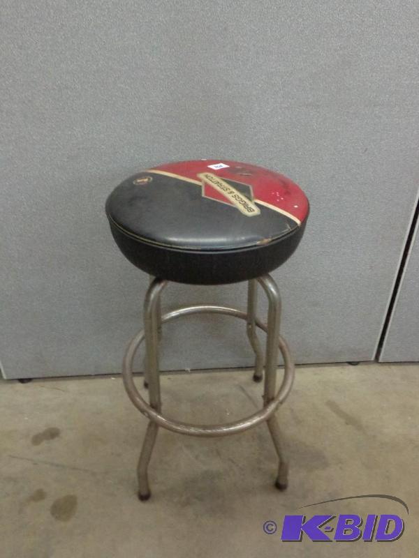 lot 161 image: Bar Stool   Briggs & Stratton  29" ...
