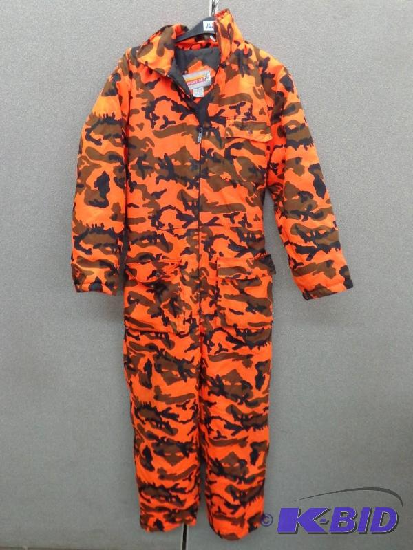 lot 162 image: Blaze Camo Cover Alls   Winchester  XL  ...