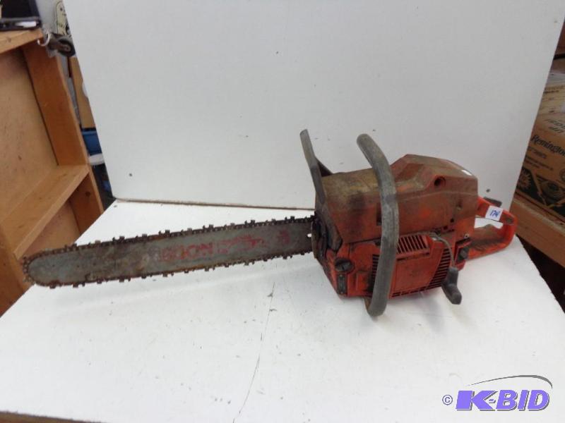 lot 174 image: Chainsaw   Large Husqvarna  Does not turn ove...