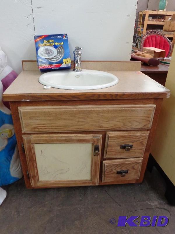 lot 188 image: Vanity Sink   33 12" H x 19&quotD x 34...