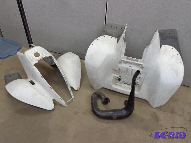 lot 193 image: 4-Wheeler Parts   Front & Rear Fenders  E...