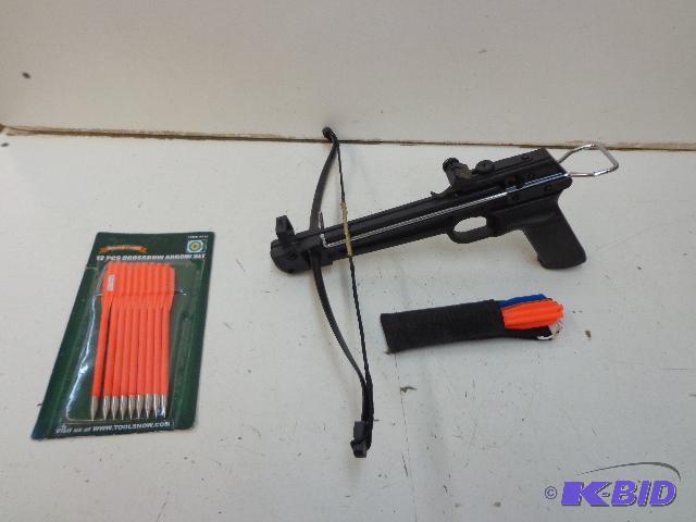 lot 25 image: Crossbow Pistol   13 Arrows  Neat little unit...