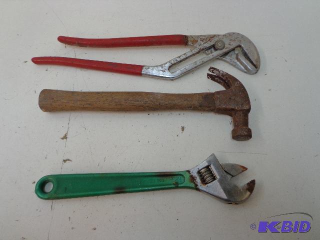 lot 29 image: Adjustable Diamond&nbspWrench   12" &nb...