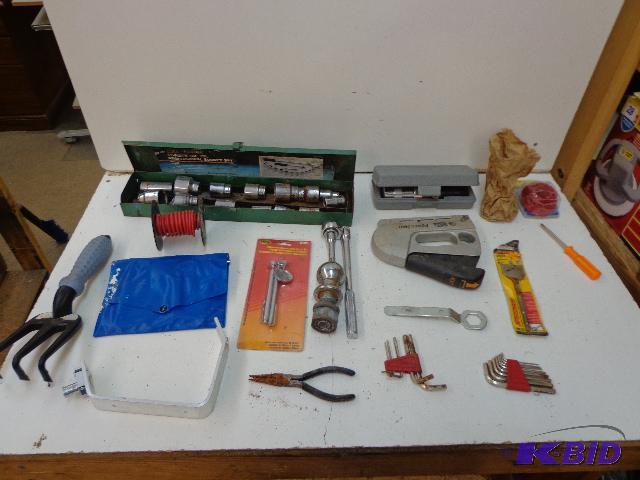 lot 50 image: Impact Driver   12" Sockets  Set of Cyl...