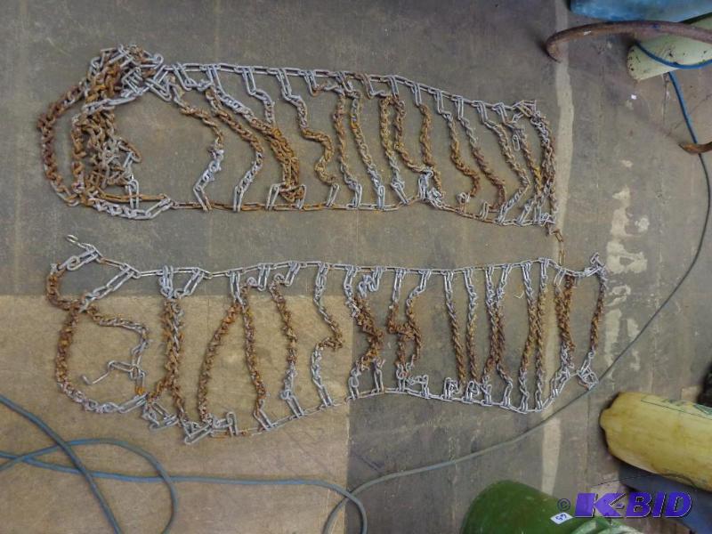 lot 60 image: Car Tire Chains   Set of 2  15" Wide  ov...