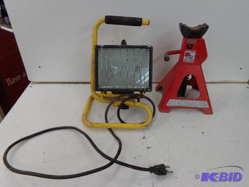 lot 81 image: Flood Light   Needs Bulb  3 Ton Jack Stand - ...