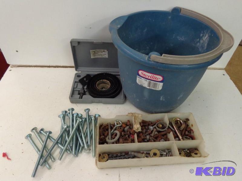 lot 83 image: Hole Saw Set   6 Piece set  Misc. Nuts & ...
