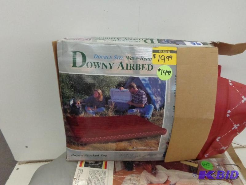 lot 98 image: Air Mattresses   2 - Twin Size  Look good  Ha...