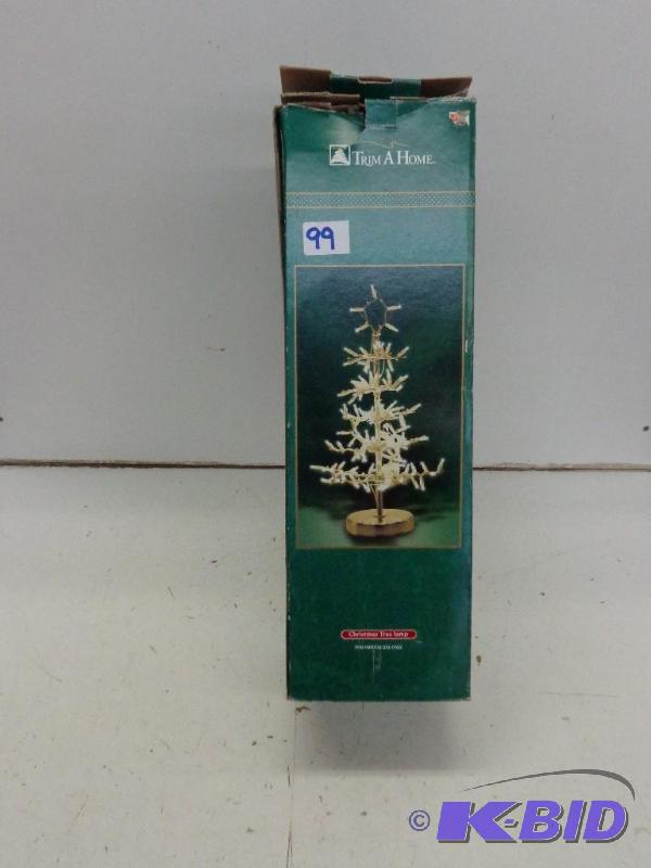 lot 99 image: Christmas Decoration   19" Lighted Tree ...