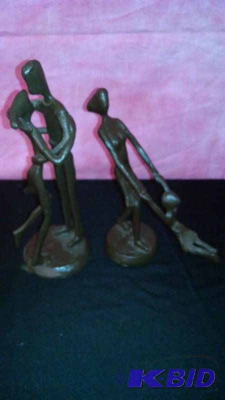 Figurines