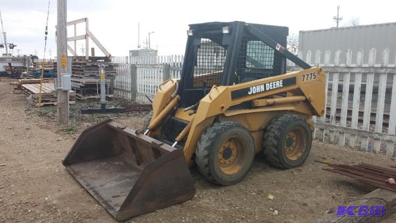 7775 John Deere Skid Steer