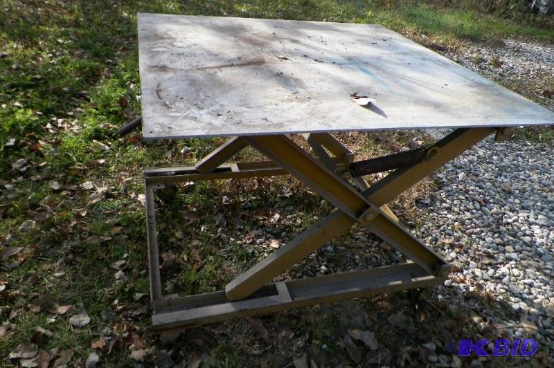 lot 113 image: Steel Adjustable Table with Aluminum Top