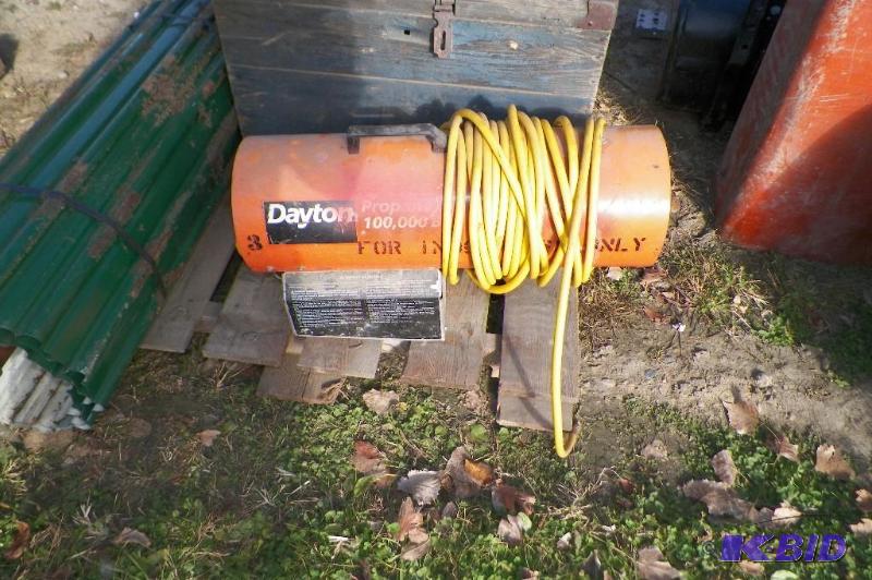 lot 12 image: 100,000 BTU Propane Heater