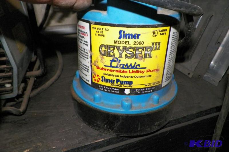 lot 147 image: Symer Submersible Pump Model 2300