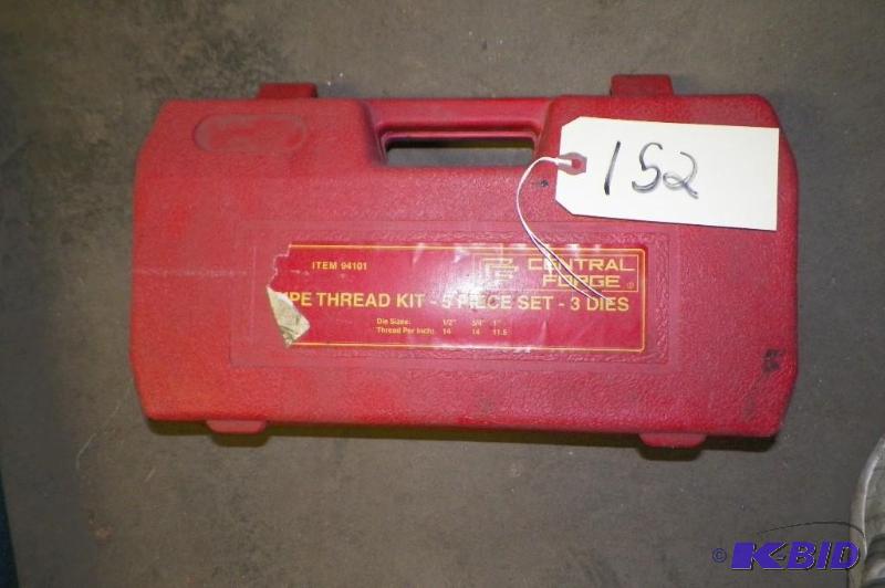 lot 152 image: Pipe Thread Kit