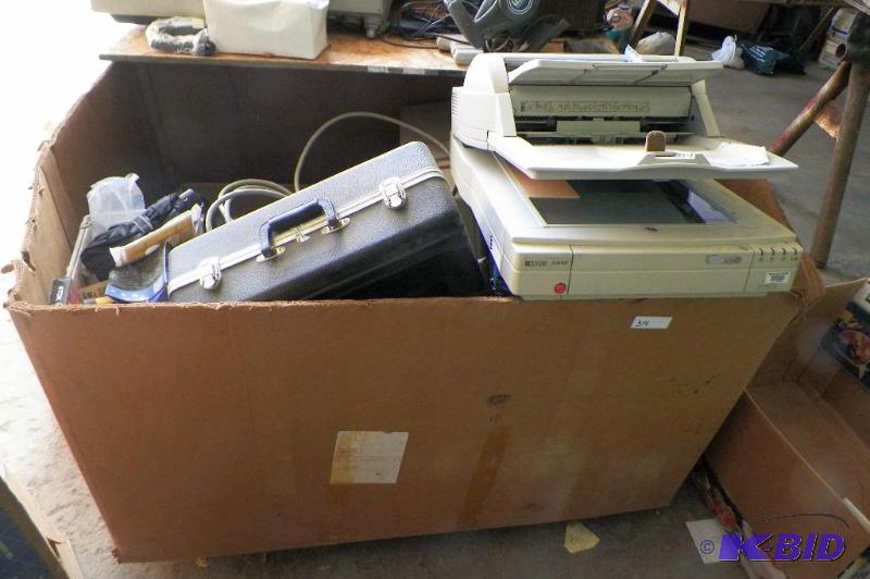 lot 314 image: Box full of Computer items, tools not tested
