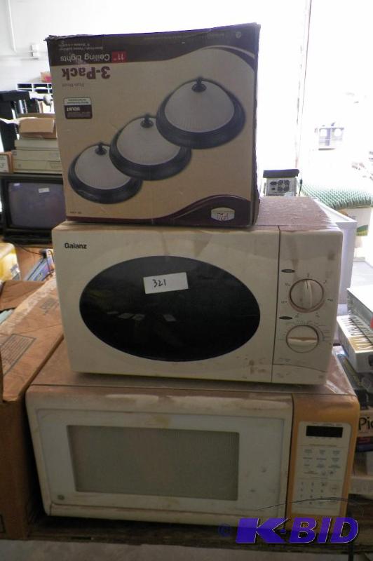 lot 321 image: Microwaves and lights