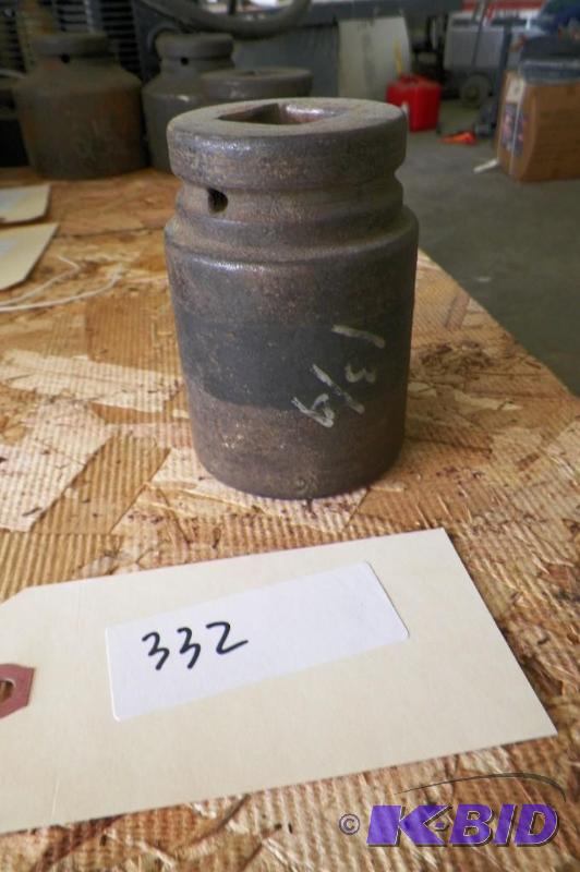 lot 332 image: 1 inch drive Socket 1 34 inch