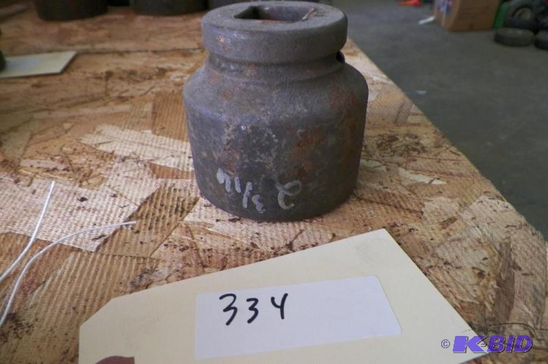 lot 334 image: 1 inch drive socket 2 316