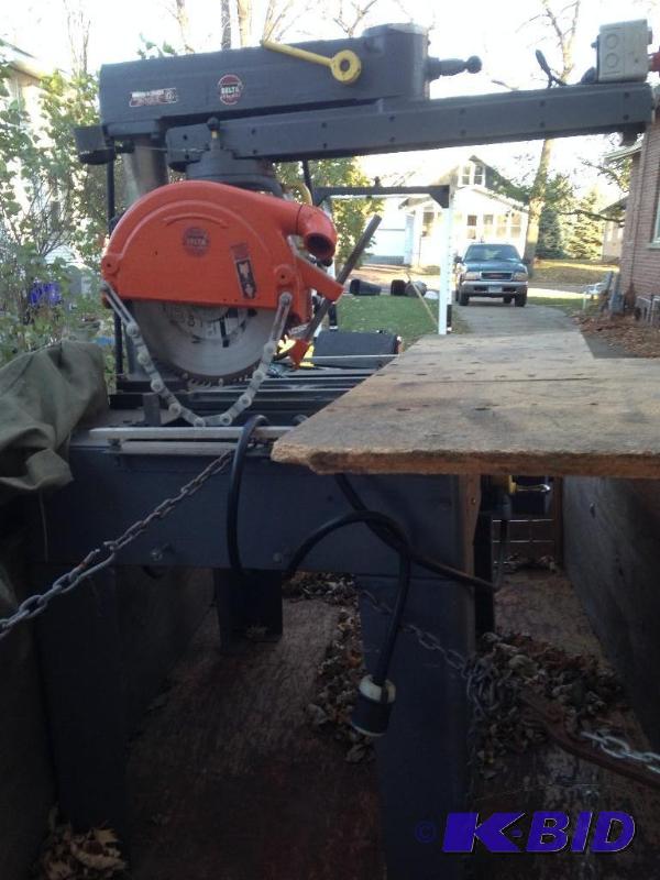 lot 36 image: Delta Rockwell Radial Arm Saw L-40-C