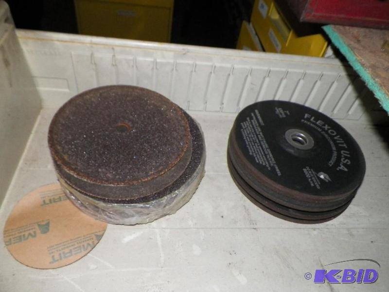 lot 51 image: 5 7 inch grinding wheels and other grinding wheels