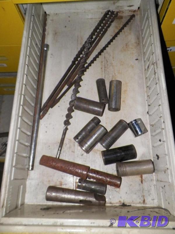 lot 60 image: Long Drill Bits and Sockets