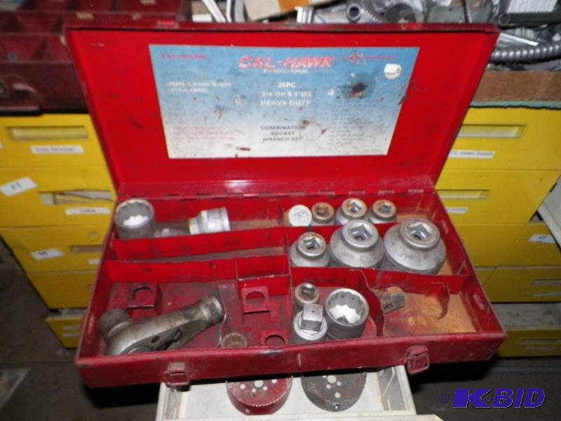 lot 61 image: 34 inch Drive Sockets
