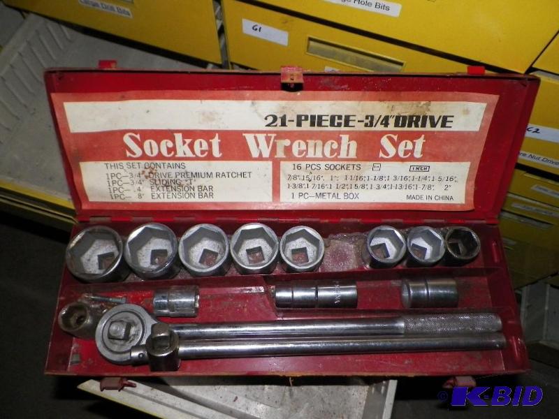 lot 62 image: 34 inch drive socket set