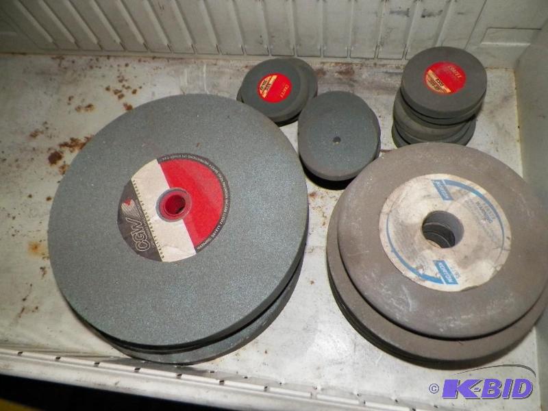 lot 75 image: Self Stick Grinding Wheels