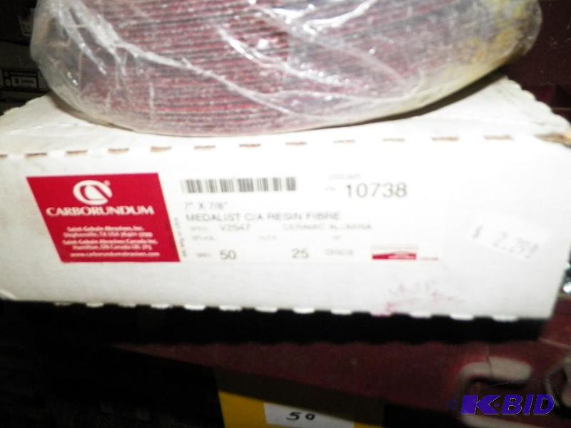 lot 77 image: 100 grindingsanding disks
