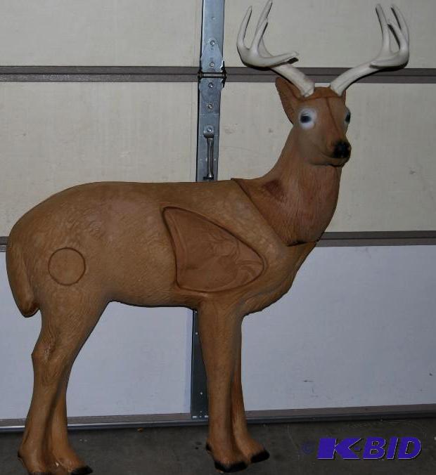 Reinhart Woodland Buck Archery Target, self h...