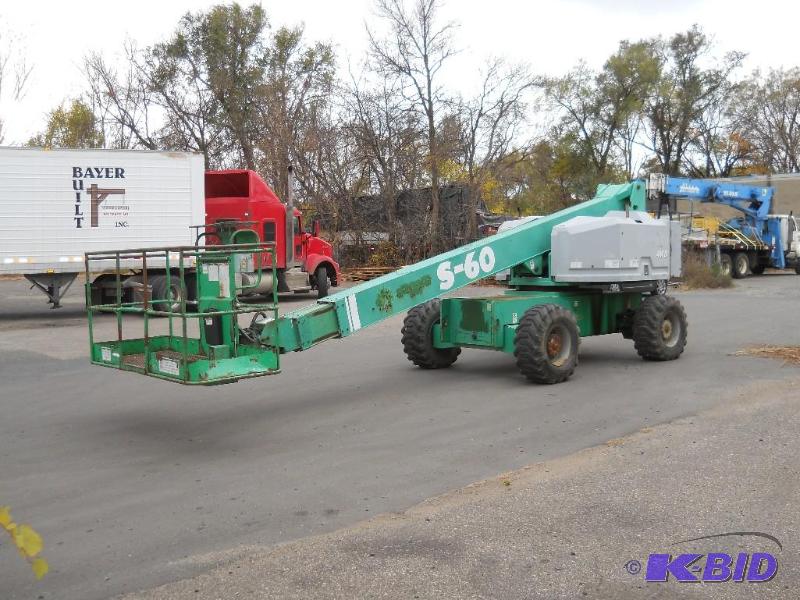 Genie S-60 Boom Lift, 4X4, Runs, Dual Fuel.