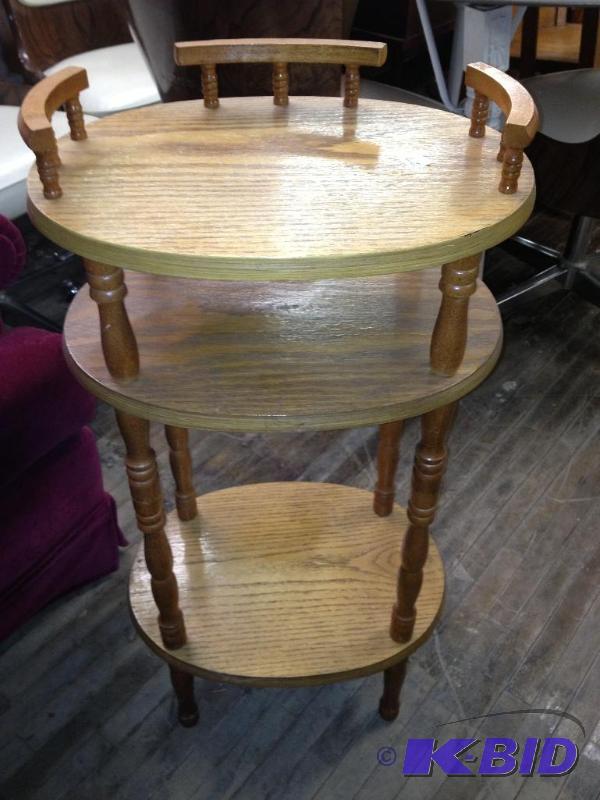 Wooden End Table&nbsp  Good Condition&nbsp...