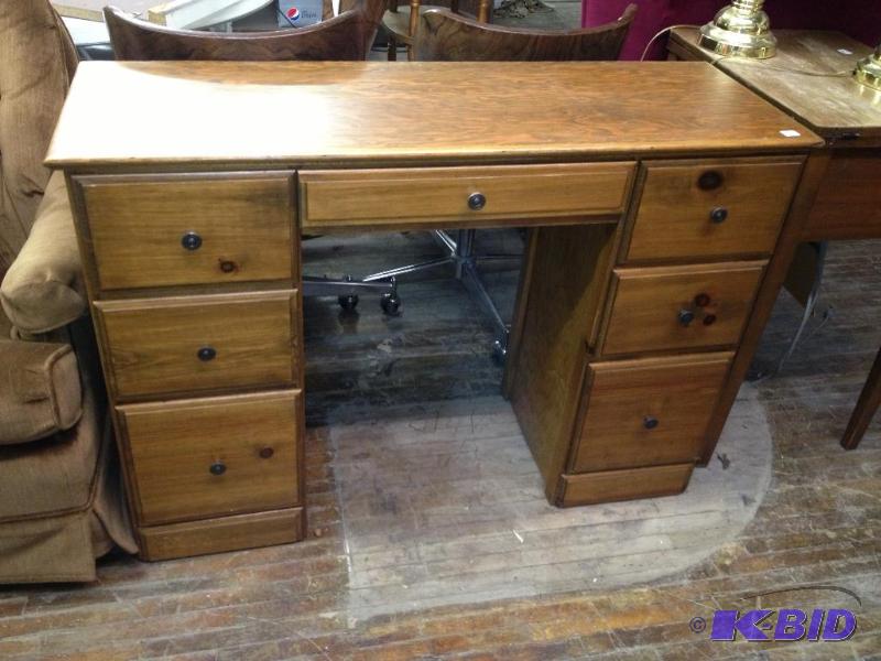 Wood Desk&nbsp  Good condition, all drawers ...